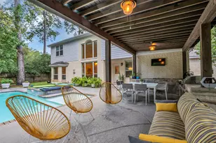 2 Glistening Pond Pl, The Woodlands, TX 77382 - Photo 2