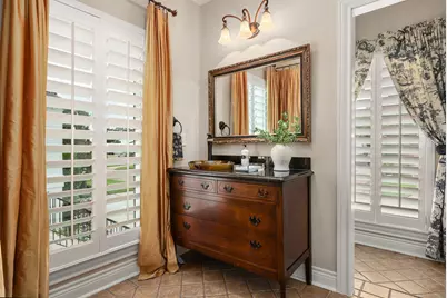 18607 Point Lookout Dr, Nassau Bay, TX 77058 - Photo 28