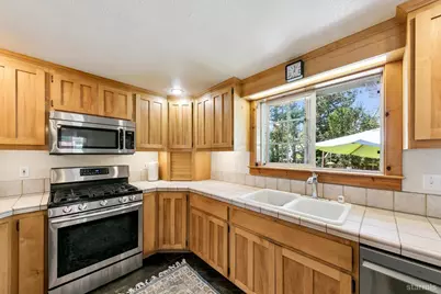 2182 Lindenwood Drive, South Lake Tahoe, CA 96150 - Photo 12