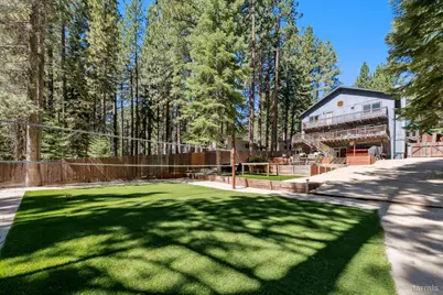1575 Crystal Air Drive, South Lake Tahoe, CA 96150 - Photo 4