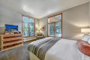 2100 N North Village Dr, Truckee, CA 96161 - Photo 10