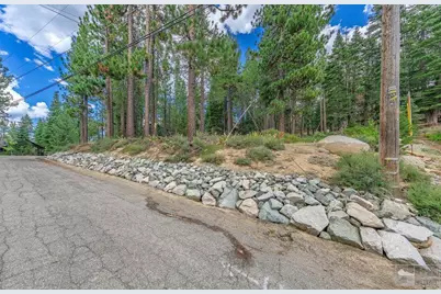 1801 Meadow Vale Drive, South Lake Tahoe, CA 96150 - Photo 6