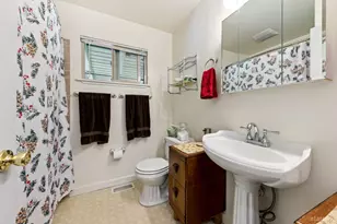 1832 Nez Perce Dr, South Lake Tahoe, CA 96150 - Photo 14
