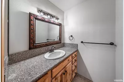 1439 Ski Run Boulevard #F-2, South Lake Tahoe, CA 96150 - Photo 18