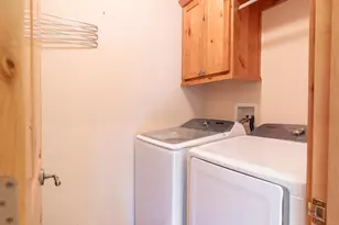 1040 Truckee Dr, South Lake Tahoe, CA 96150 - Photo 20