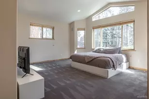 1040 Truckee Dr, South Lake Tahoe, CA 96150 - Photo 12