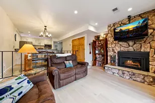 2081 Venice Dr, South Lake Tahoe, CA 96150 - Photo 18