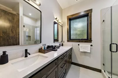 1091 Johnson Boulevard, South Lake Tahoe, CA 96150 - Photo 32