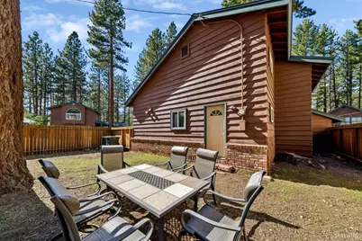 1089 Bowers Avenue, South Lake Tahoe, CA 96150 - Photo 2