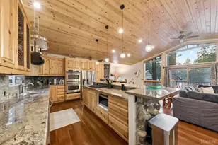 693 Patricia Ln, South Lake Tahoe, CA 96150 - Photo 14