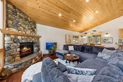 693 Patricia Lane, South Lake Tahoe, CA 96150 - Photo 4