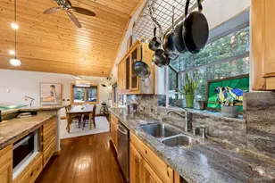 693 Patricia Ln, South Lake Tahoe, CA 96150 - Photo 12