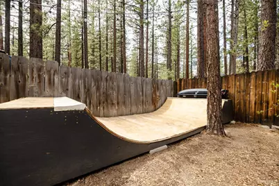 1402 Herbert Avenue, South Lake Tahoe, CA 96150 - Photo 22