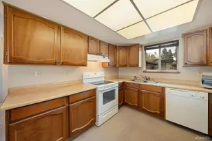 2215 Inverness Dr, South Lake Tahoe, CA 96150 - Photo 22
