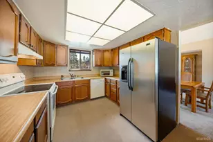 2215 Inverness Dr, South Lake Tahoe, CA 96150 - Photo 14