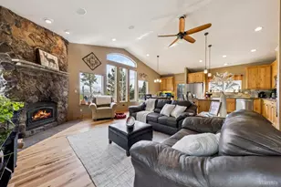 1014 Clear View Dr, South Lake Tahoe, CA 96150 - Photo 12