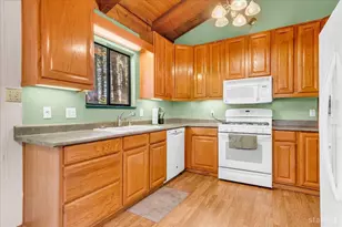1610 Plateau Cir, South Lake Tahoe, CA 96150 - Photo 12