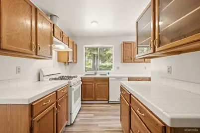 1573 Pebble Beach Drive, South Lake Tahoe, CA 96150 - Photo 14