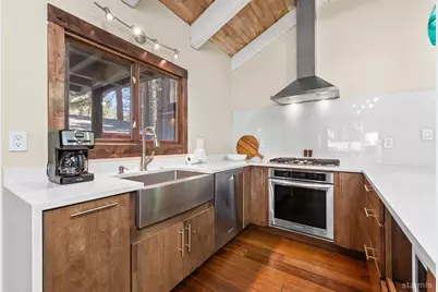 2530 Pinter Avenue, South Lake Tahoe, CA 96150 - Photo 16
