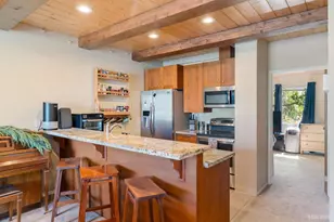 2031 Venice Dr, South Lake Tahoe, CA 96150 - Photo 10