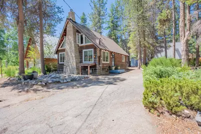 952 Linda Avenue, South Lake Tahoe, CA 96150 - Photo 1
