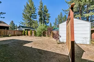 1027 Truckee Dr, South Lake Tahoe, CA 96150 - Photo 20