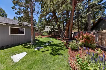 1826 Arrowhead Avenue, South Lake Tahoe, CA 96150 - Photo 10