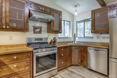 953 Lakeview Avenue #4, South Lake Tahoe, CA 96150 - Photo 36