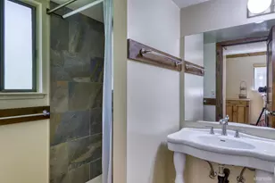 953 Lakeview Ave, South Lake Tahoe, CA 96150 - Photo 50