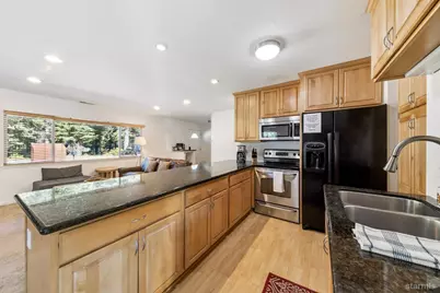 1725 Arrowhead Avenue, South Lake Tahoe, CA 96150 - Photo 12