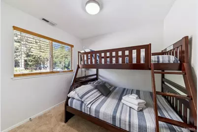 1725 Arrowhead Avenue, South Lake Tahoe, CA 96150 - Photo 18
