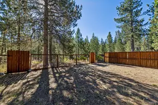 1725 Arrowhead Ave, South Lake Tahoe, CA 96150 - Photo 4