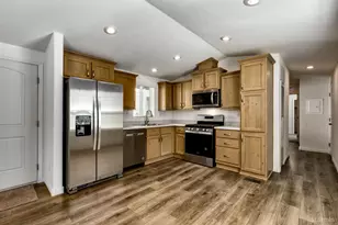 2030 E St, South Lake Tahoe, CA 96150 - Photo 2