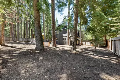 1685 Skyline Drive, South Lake Tahoe, CA 96150 - Photo 34
