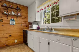 1202 Bonanza Ave, South Lake Tahoe, CA 96150 - Photo 10
