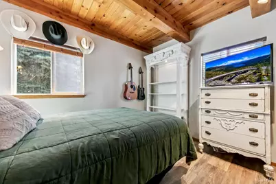 1024 Modoc Way, South Lake Tahoe, CA 96150 - Photo 18