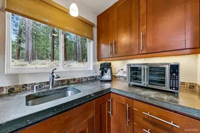 1460 Matheson Drive, South Lake Tahoe, CA 96150 - Photo 14