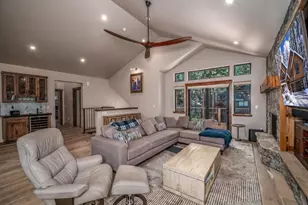 1838 Osage Cir, South Lake Tahoe, CA 96150 - Photo 8