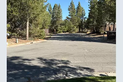 1386 Friant Drive, South Lake Tahoe, CA 96150 - Photo 2