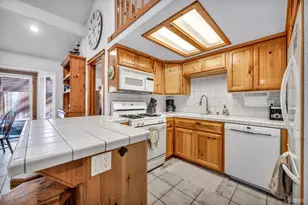 710 Julie Ln, South Lake Tahoe, CA 96150 - Photo 26
