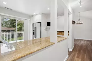 1112 Bellefield Park Ln, Bellevue, WA 98004 - Photo 12