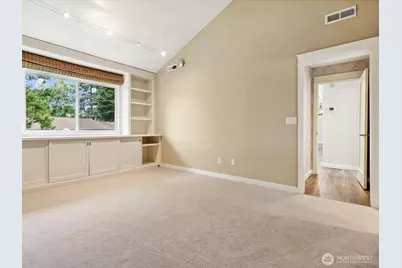 1112 Bellefield Park Ln, Bellevue, WA 98004 - Photo 18