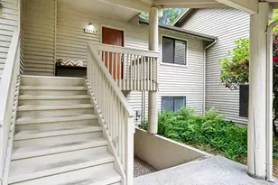 1112 Bellefield Park Ln, Bellevue, WA 98004 - Photo 2