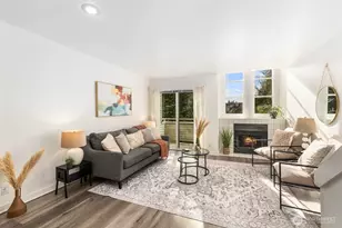 10237 SE 3rd St, Bellevue, WA 98004 - Photo 8