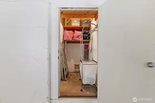 10237 SE 3rd St, Bellevue, WA 98004 - Photo 28