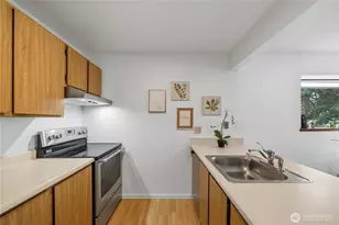 1740 NE 86th St, Seattle, WA 98115 - Photo 10