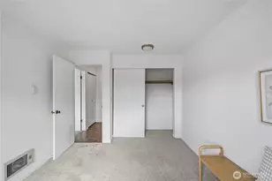 1740 NE 86th St, Seattle, WA 98115 - Photo 18