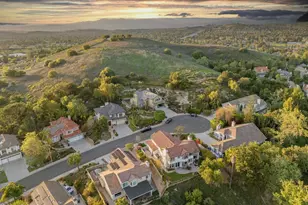 1390 Oakridge Ct, Thousand Oaks, CA 91362 - Photo 8