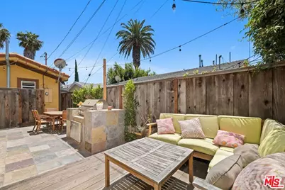 1659 Ellsmere Ave, Los Angeles, CA 90019 - Photo 38