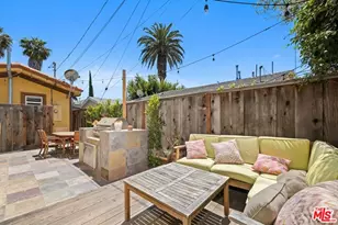 1659 Ellsmere Ave, Los Angeles, CA 90019 - Photo 38